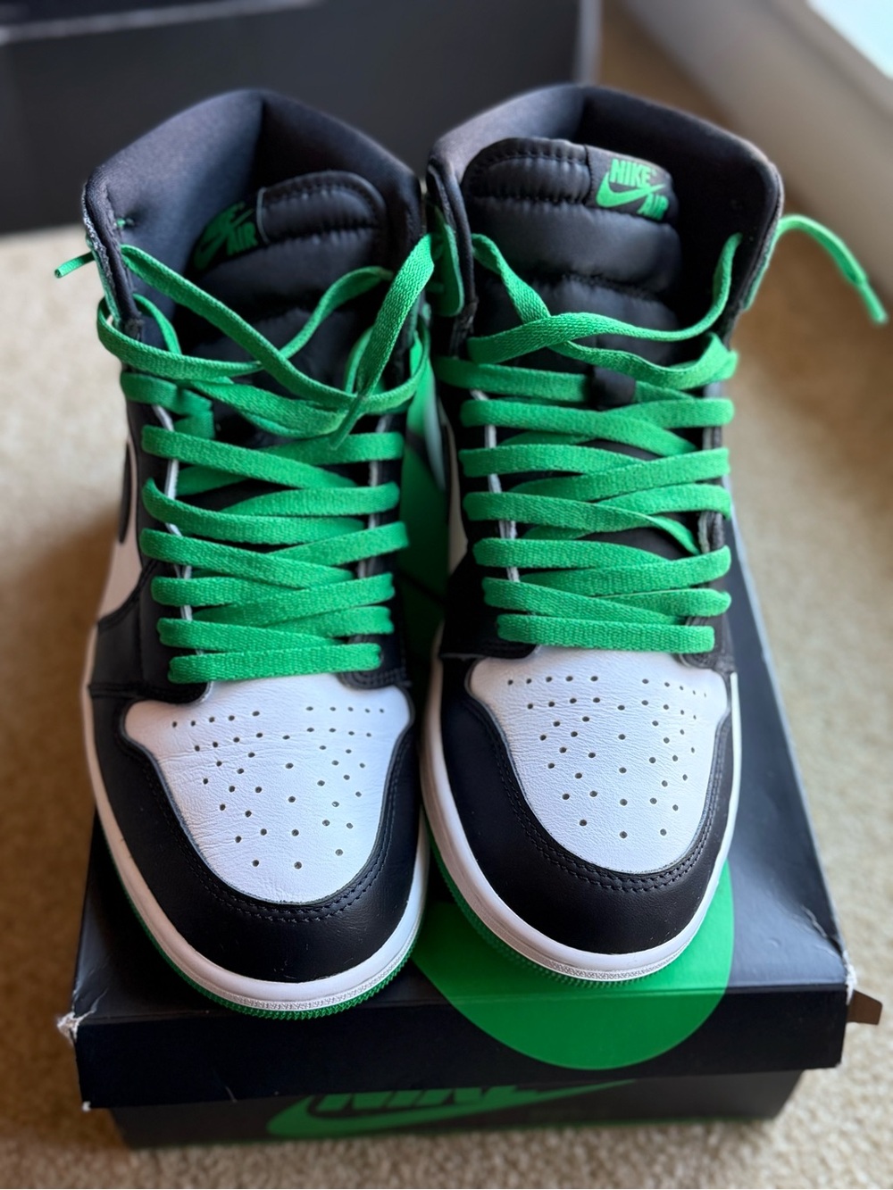 Jordan 1’s  Men’s White/Black/Green size 10